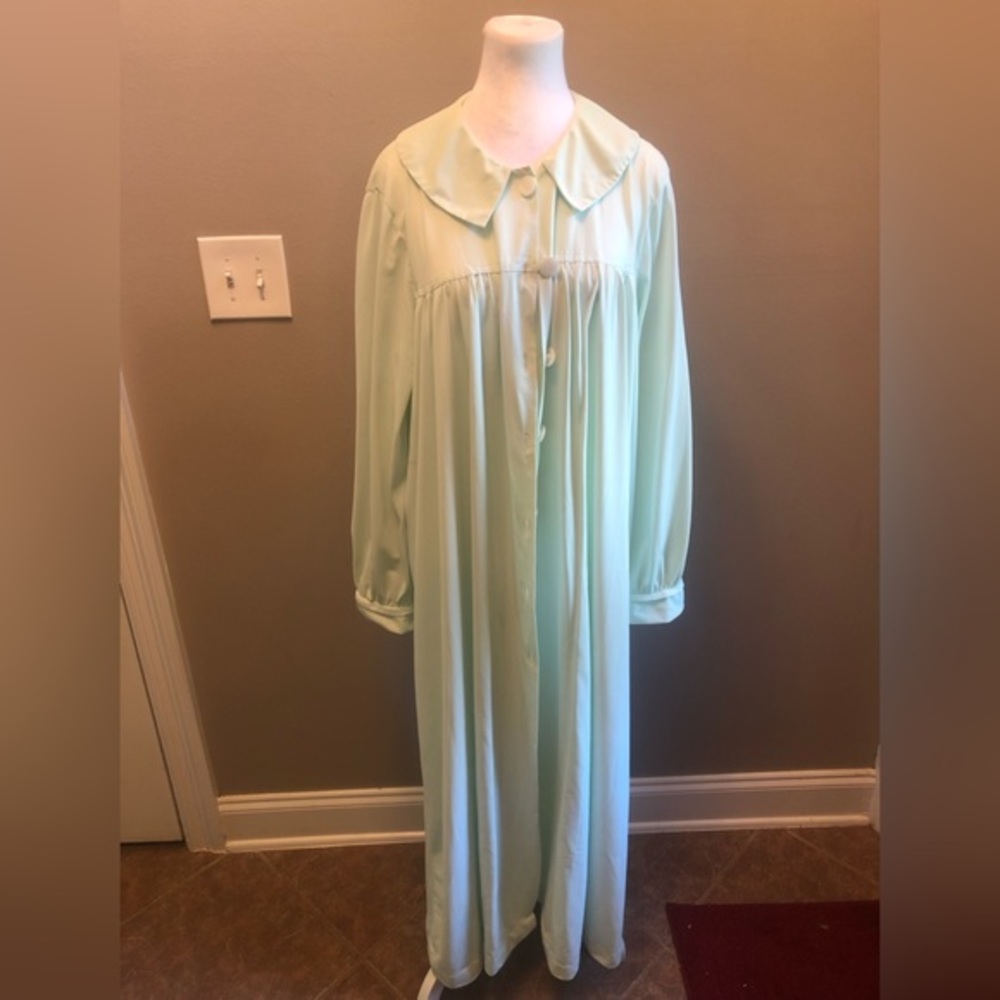Vintage 1960s-70s Home Hand Made Mint Green Robe